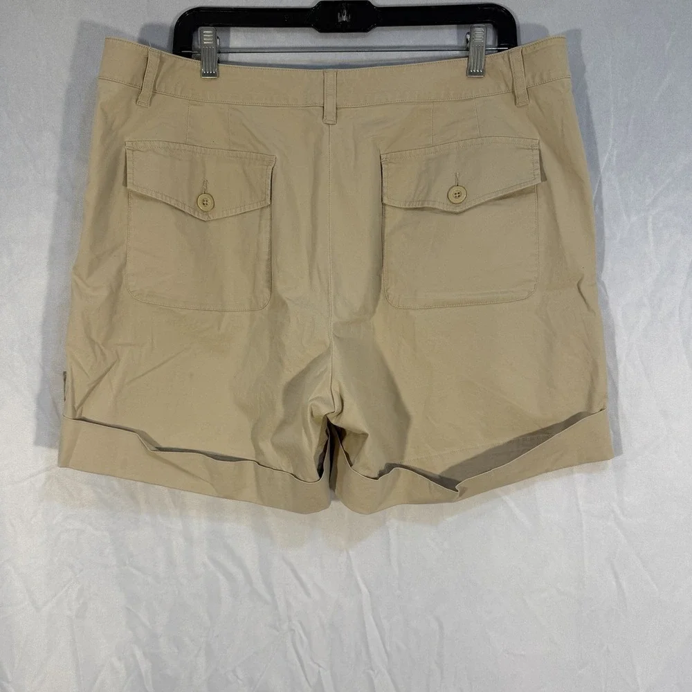 Talbots Women's Safari Shorts Beige 16 Stretch Cuffed Buttons Flat Front Summer‎